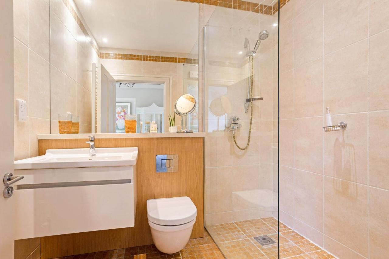 The Annexe - Beautiful Apartment With Garden Close To Heathrow And Windsor Стейнс Экстерьер фото